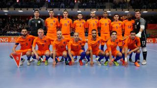 Nederlands zaalvoetbalteam kan met de mannen mee